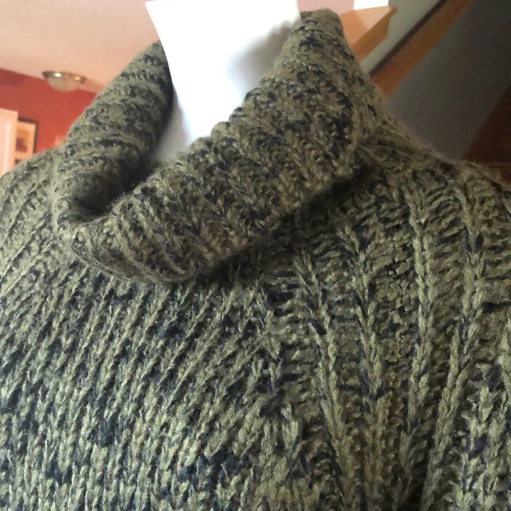 Long sweater - Picture 2 of 5